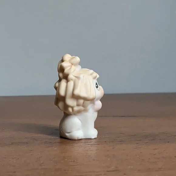 Tiny Dog Of Unknown Origin Precious Moments - Picture 4 of 6